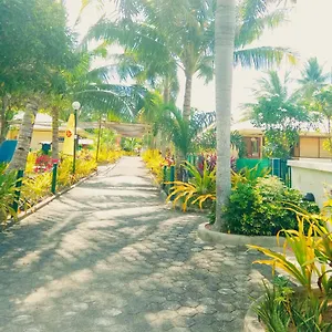 Resort Paradise Island Park &, Sámal